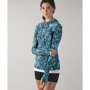 Lululemon Blue Floral Print Long Sleeve Hooded Pullover Women's Sz 8 Lightweight